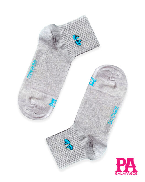 Patitas Azules Gris