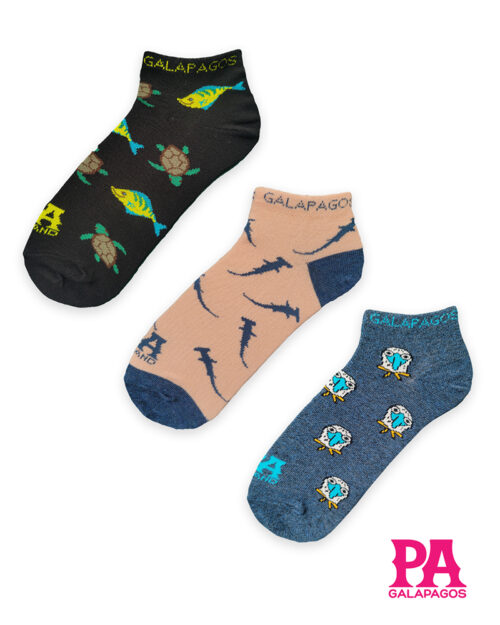 Tiburones Martillo Piqueros Y Peces Amarillos