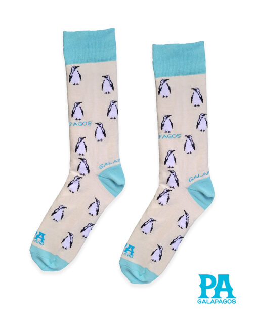 Pinguinos fondo blanco hueso