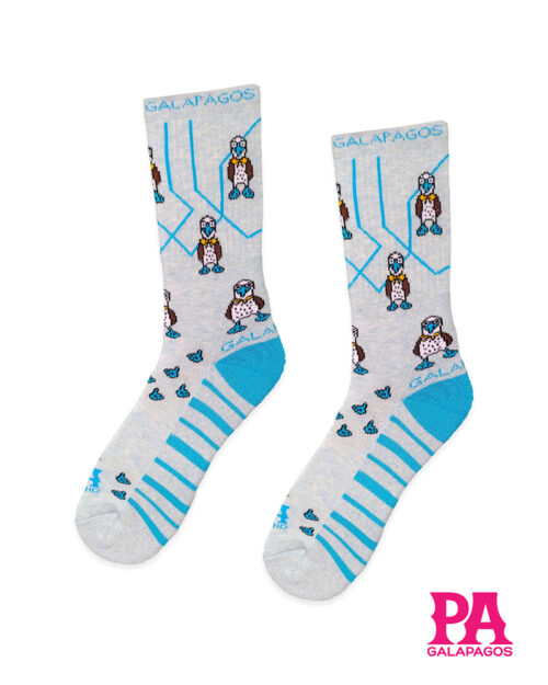 Piquero fondo celeste