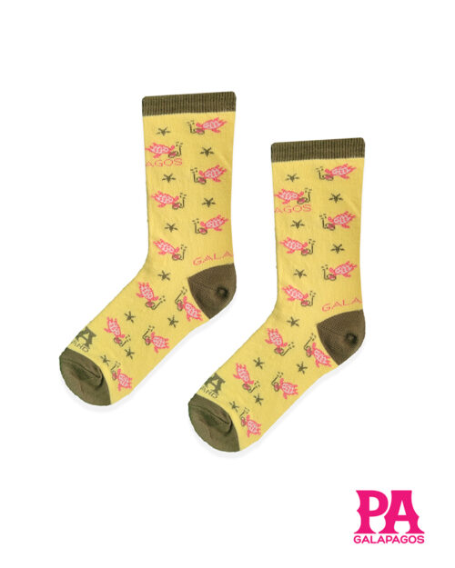 TORTUGAS MARINAS Y ESTRELLAS DE MAR FONDO AMARILLO Y VERDE MILITAR