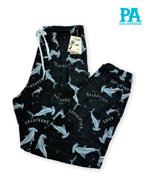 TIBURONES MARTILLO FONDO NEGRO