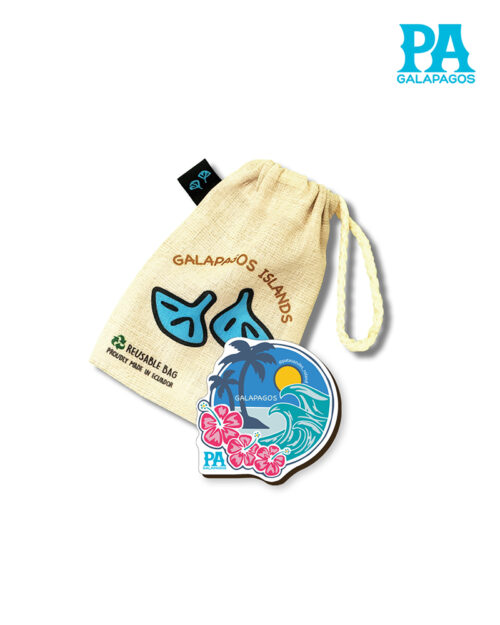 Imán Encapsulado De Olas Y Flores En Atardecer De Playa De Galápagos