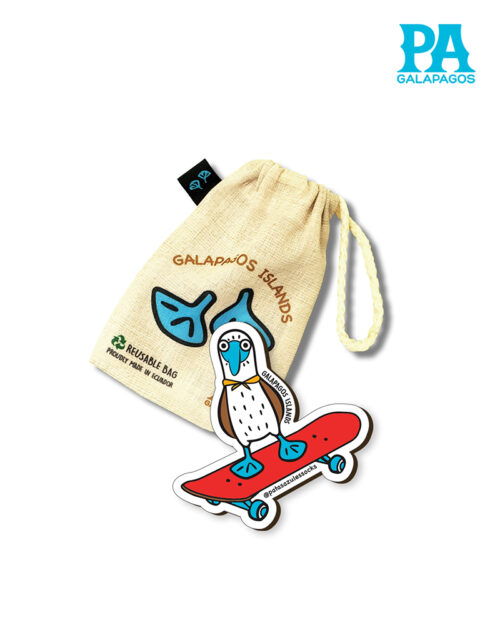 Imán Encapsulado De Piquero De Patas Azules En Patineta Roja