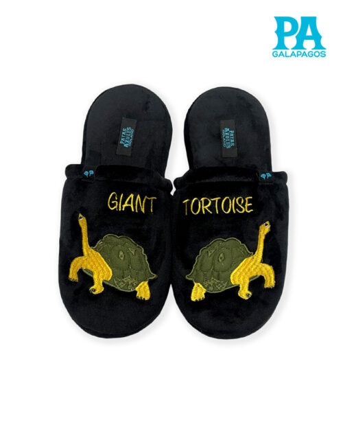 Pantuflas negras con tortuga gigante de Galápagos