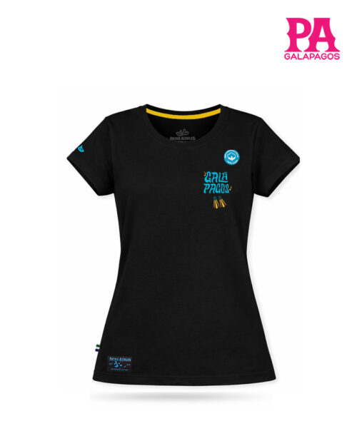 Camiseta Para Mujer Negra Con Piquero Usando Máscara De Snorkel
