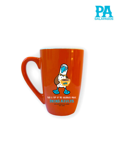Taza Alta Naranja Con Piquero Sosteniendo Taza De Café Y Frase Take A Sip Of Galapagos Magic
