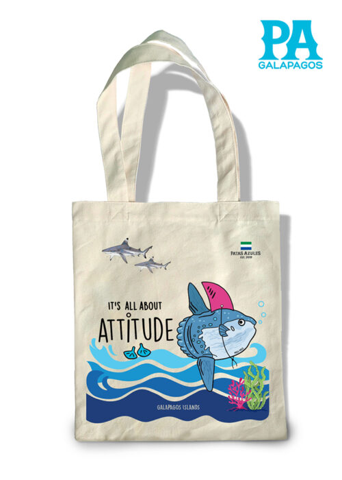 TOTE BAG CON PEZ MOLAS Y FRASE IT'S ALL ABOUT ATTITUDE
